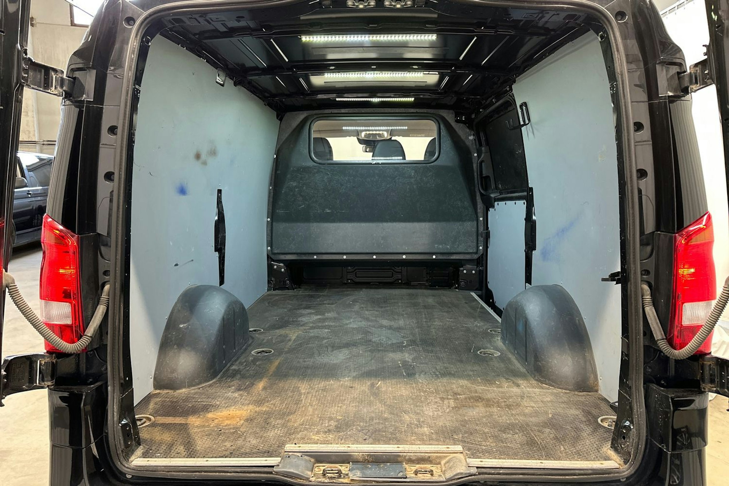 met. musta Mercedes-Benz Vito 2021 kuva 16.