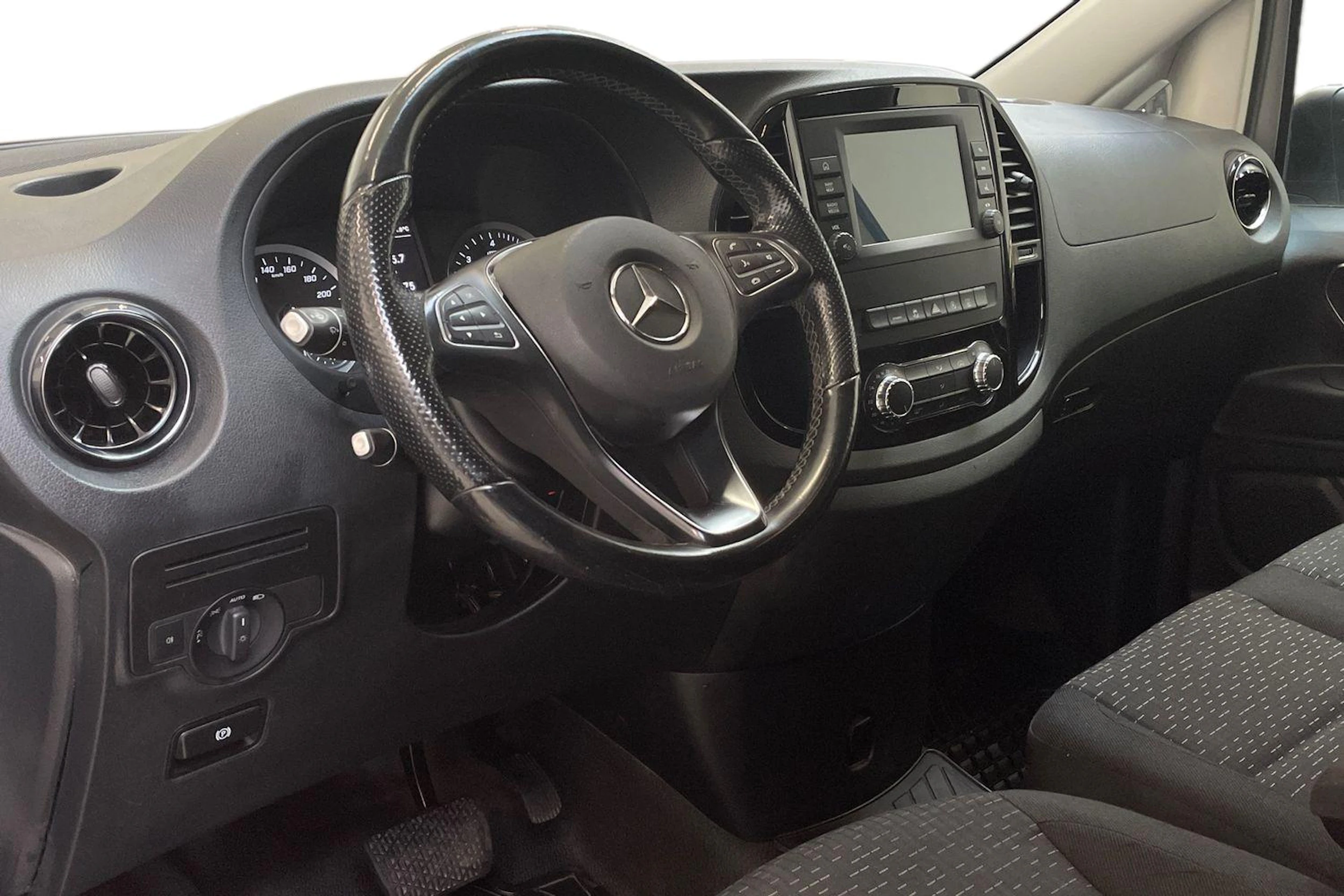 harmaa Mercedes-Benz Vito 2021 kuva 8.