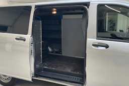 harmaa Mercedes-Benz Vito 2021 kuva 15.