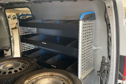 harmaa Mercedes-Benz Vito 2021 kuva 18.