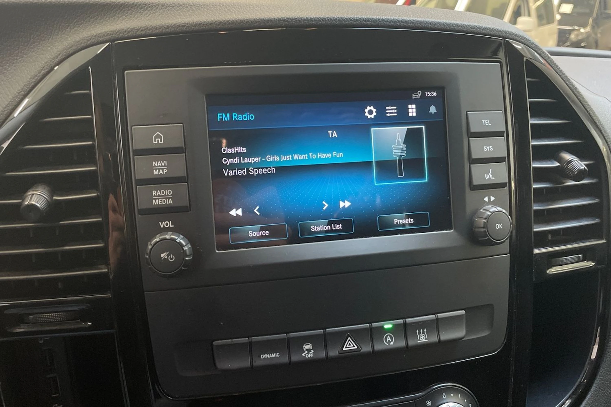 harmaa Mercedes-Benz Vito 2021 kuva 24.