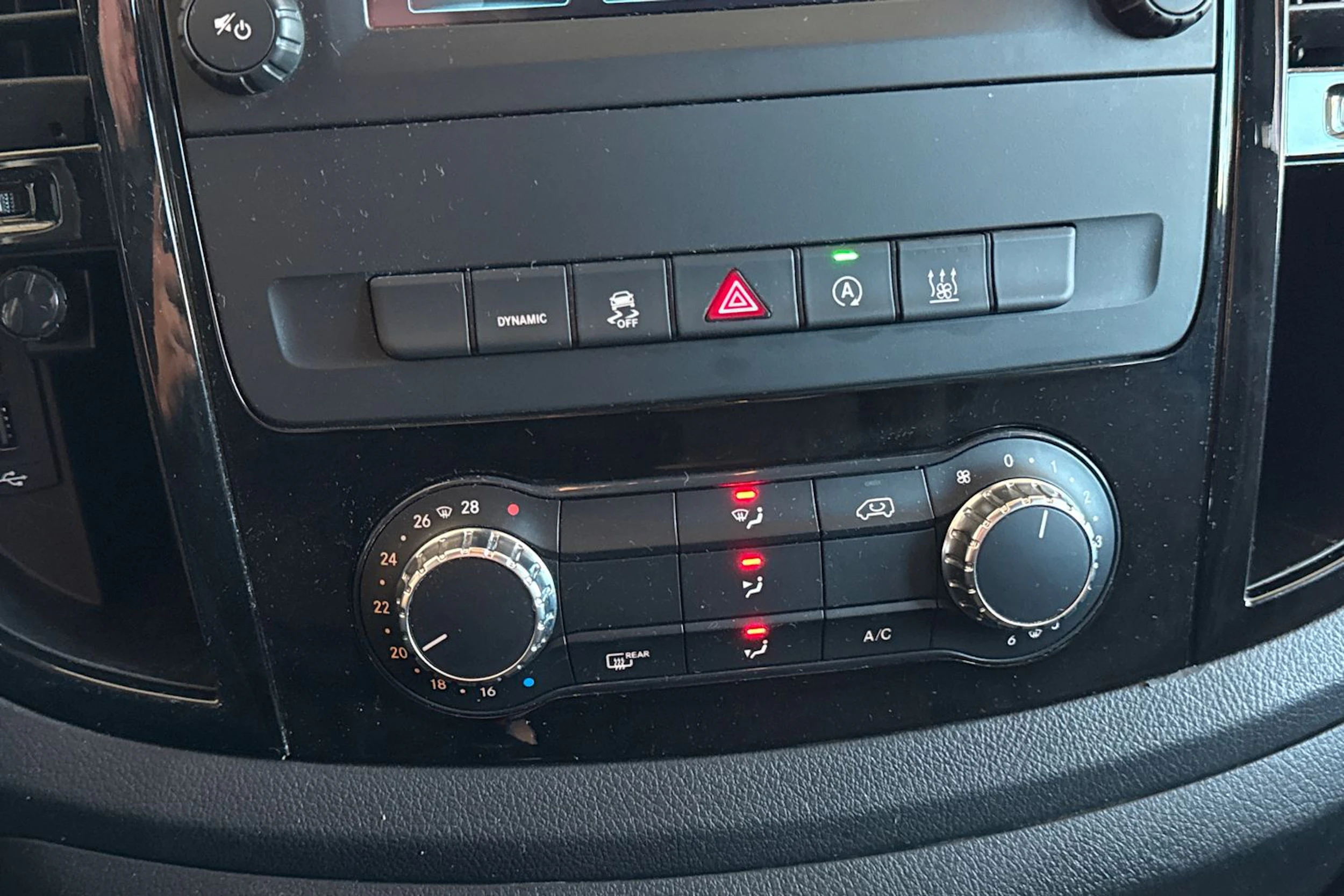harmaa Mercedes-Benz Vito 2021 kuva 34.