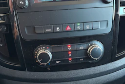 harmaa Mercedes-Benz Vito 2021 kuva 34.