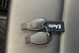 harmaa Mercedes-Benz Vito 2021 kuva 42.