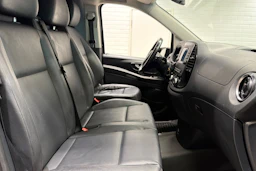 Musta Mercedes-Benz Vito 2021 kuva 22.