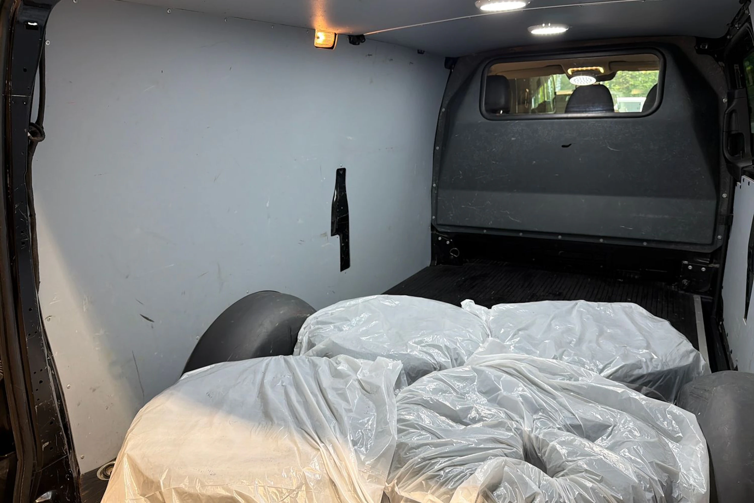 Musta Mercedes-Benz Vito 2021 kuva 26.