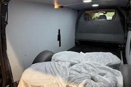 Musta Mercedes-Benz Vito 2021 kuva 26.
