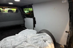 Musta Mercedes-Benz Vito 2021 kuva 27.