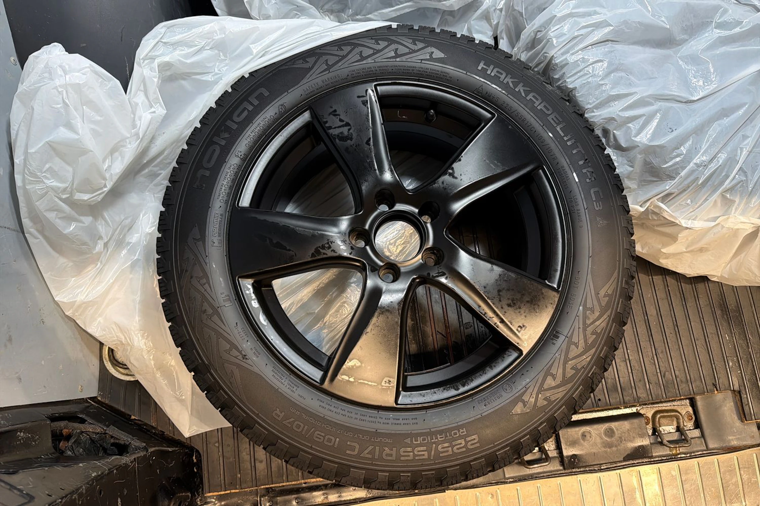 Musta Mercedes-Benz Vito 2021 kuva 28.