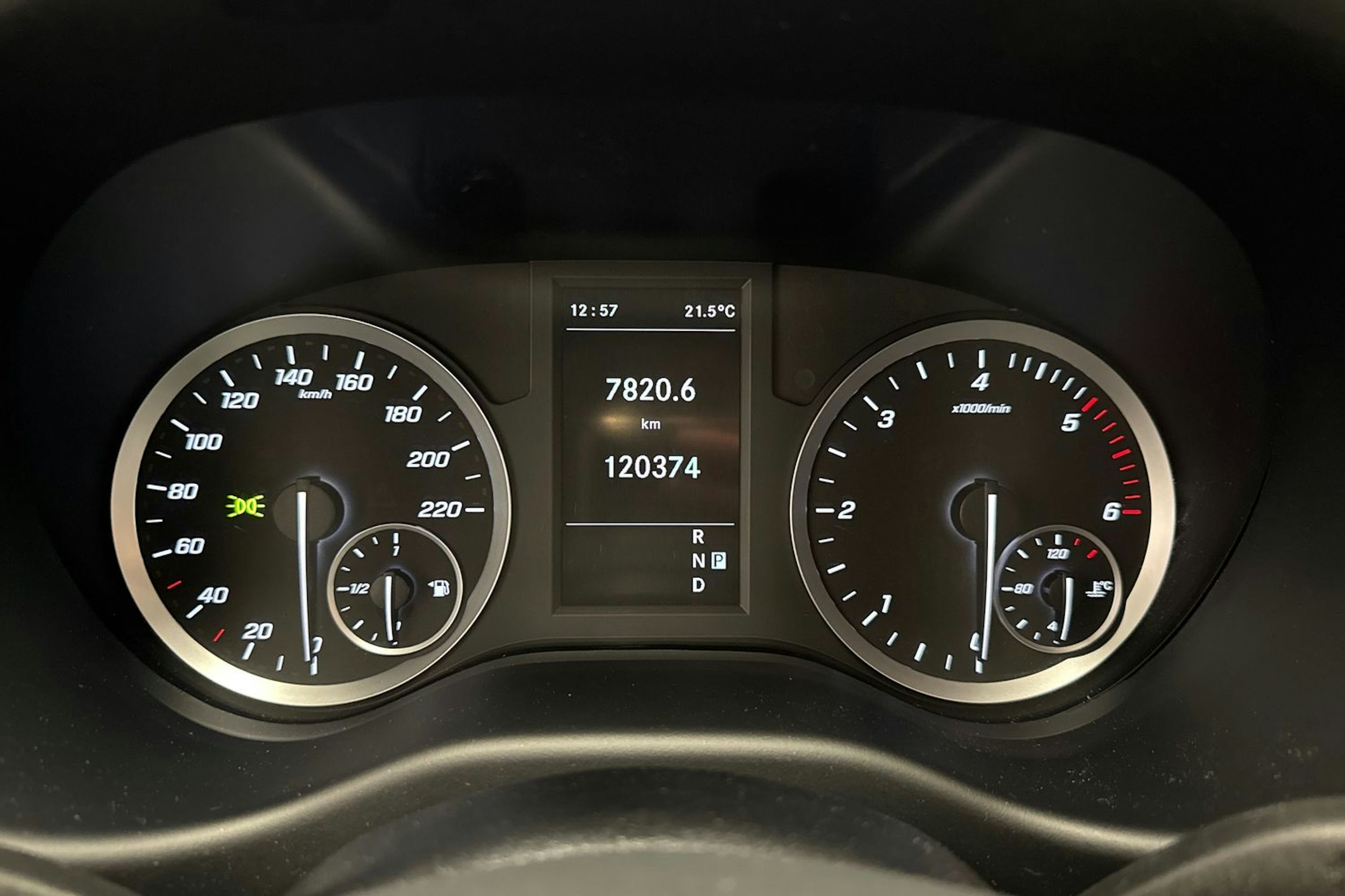 musta Mercedes-Benz Vito 2021 kuva 16.