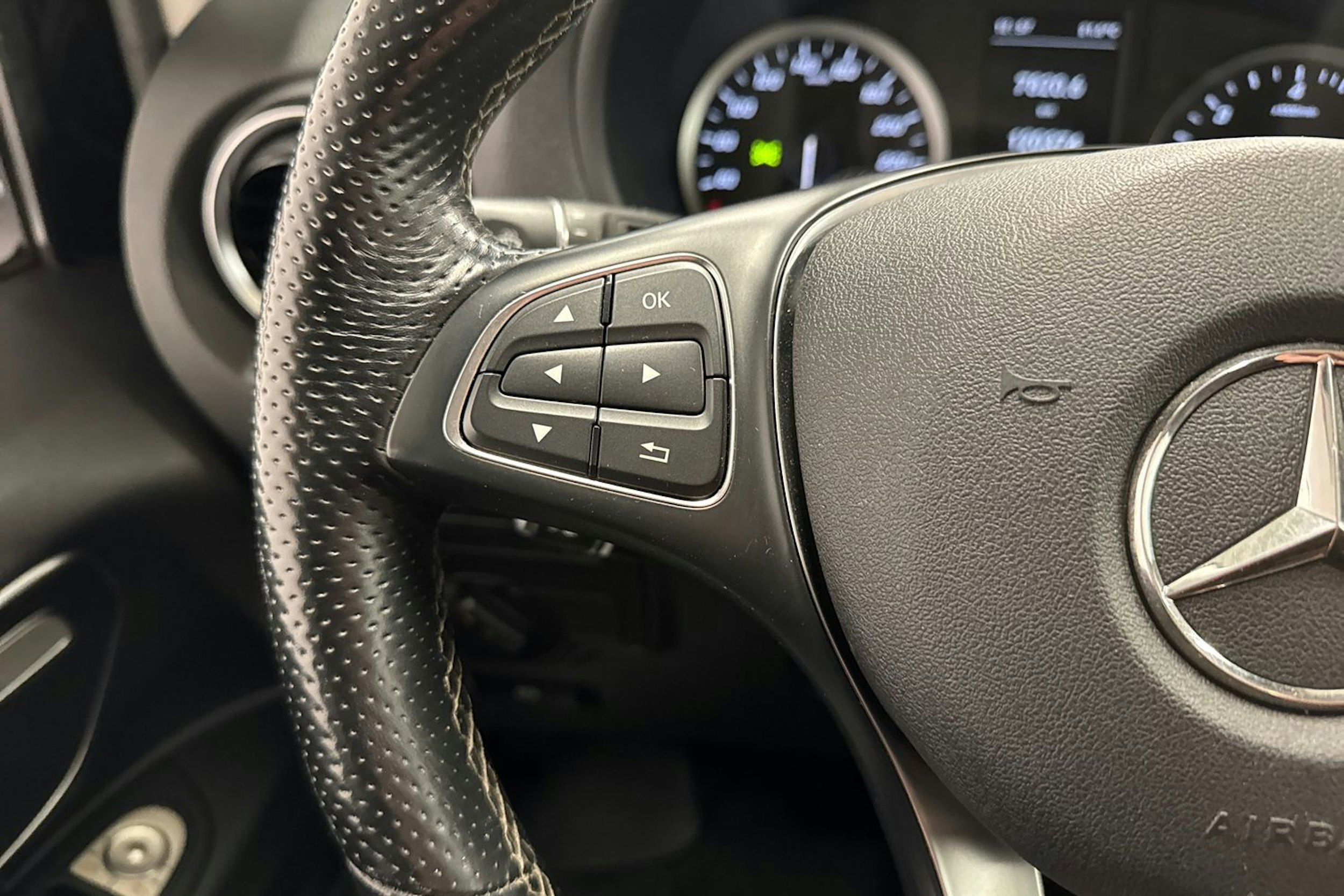 musta Mercedes-Benz Vito 2021 kuva 17.