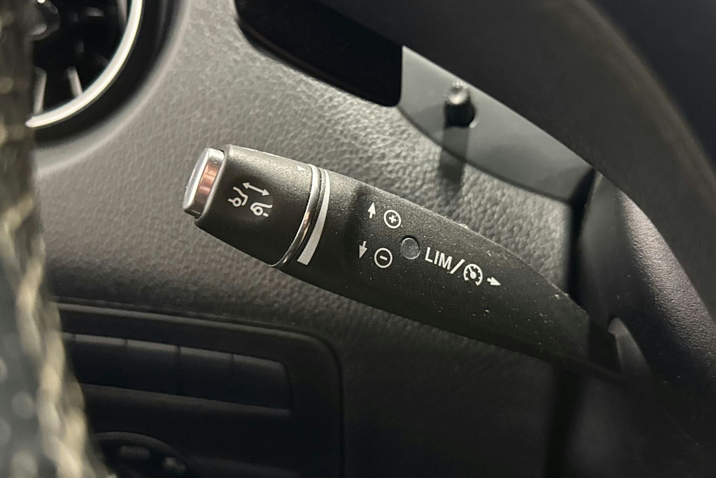 musta Mercedes-Benz Vito 2021 kuva 24.