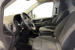 valkoinen Mercedes-Benz Vito 2021 kuva 8.