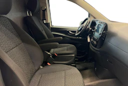 valkoinen Mercedes-Benz Vito 2021 kuva 11.