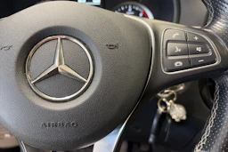 valkoinen Mercedes-Benz Vito 2021 kuva 23.