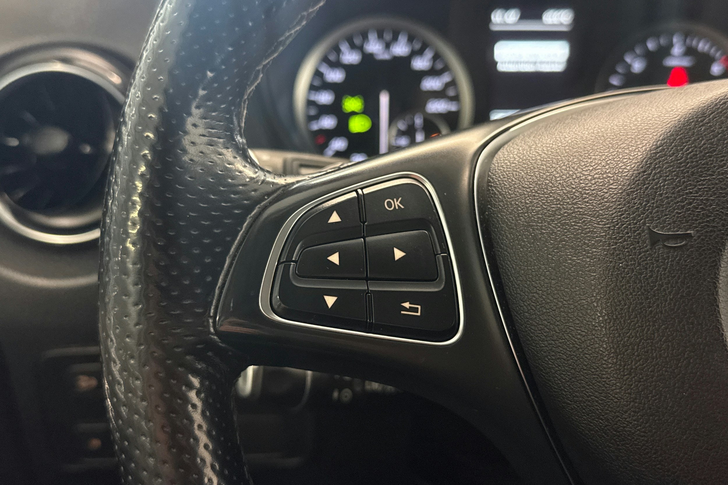 musta Mercedes-Benz Vito 2021 kuva 15.