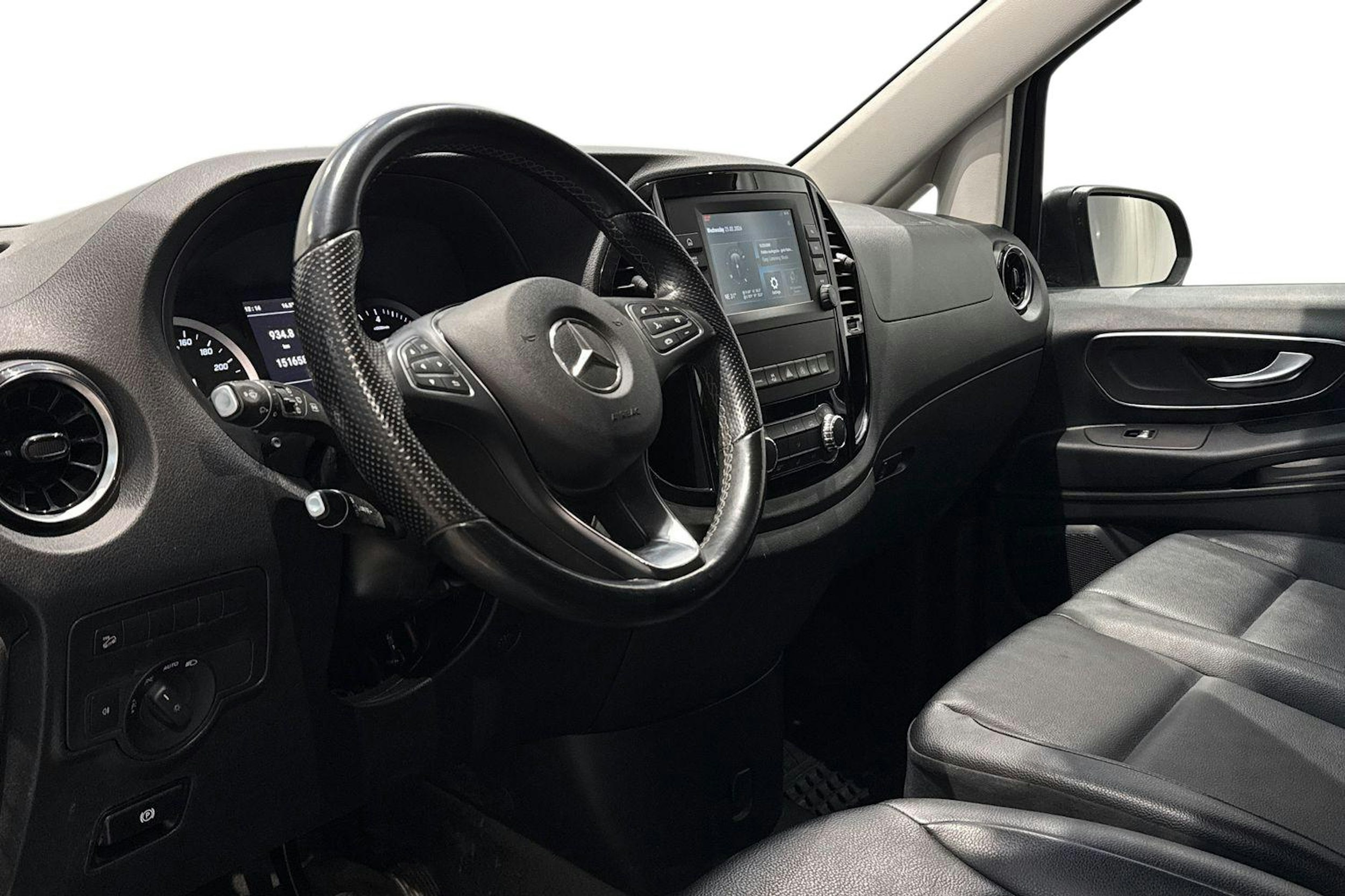 musta Mercedes-Benz Vito 2021 kuva 8.