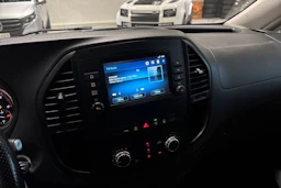 harmaa Mercedes-Benz Vito 2021 kuva 4.