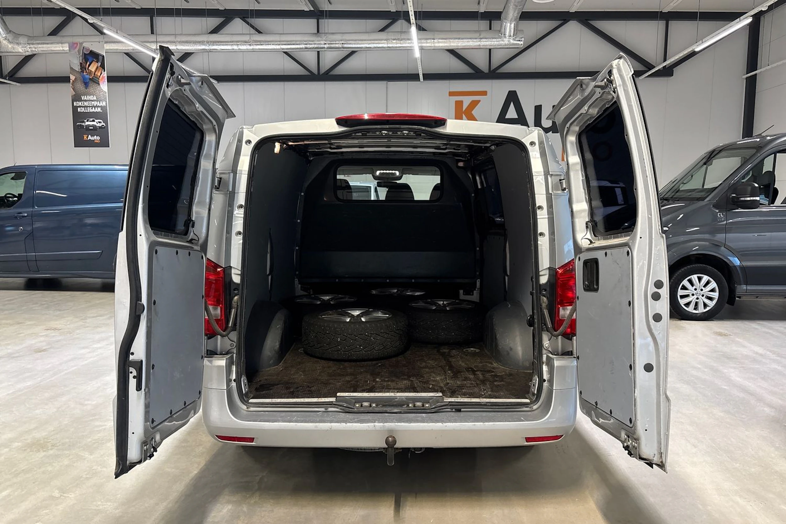 harmaa Mercedes-Benz Vito 2021 kuva 5.
