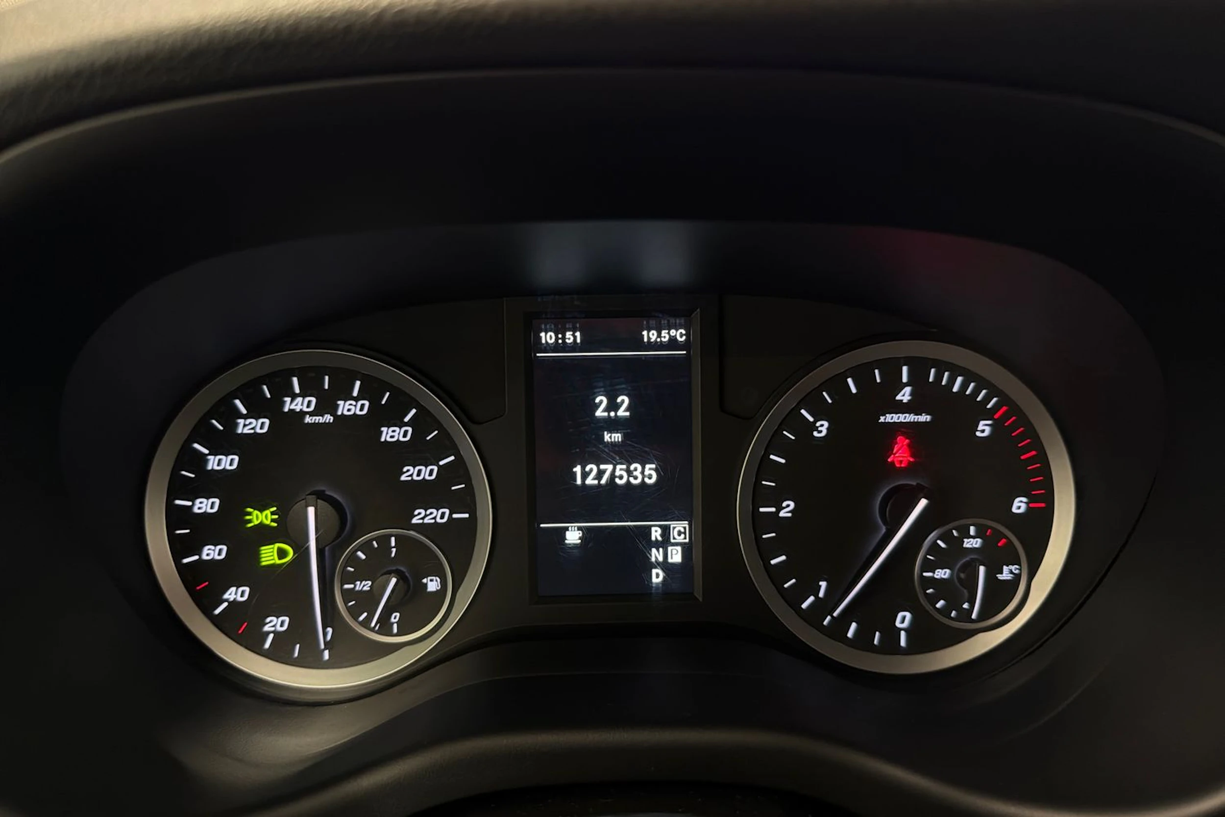 harmaa Mercedes-Benz Vito 2021 kuva 13.