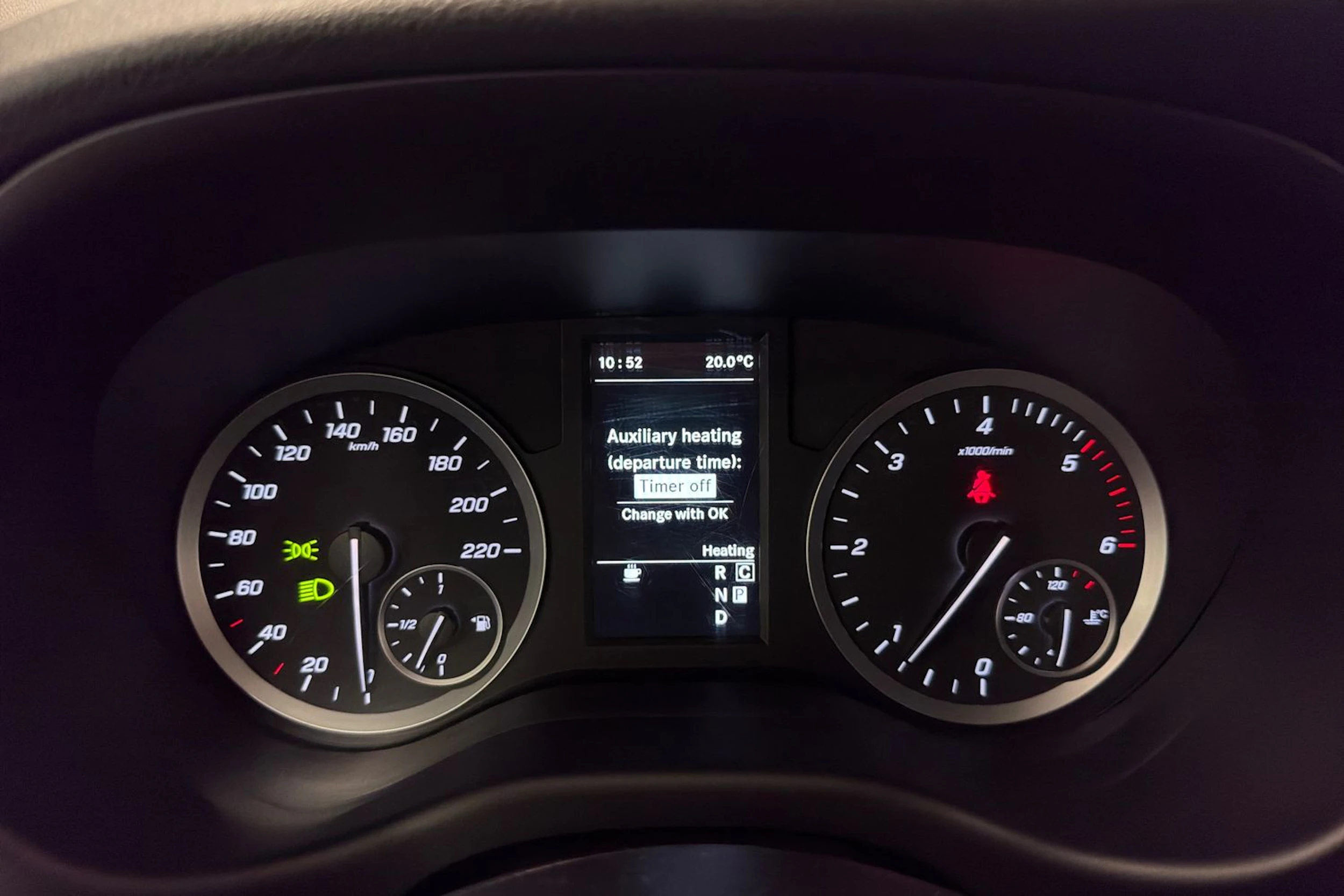 harmaa Mercedes-Benz Vito 2021 kuva 14.