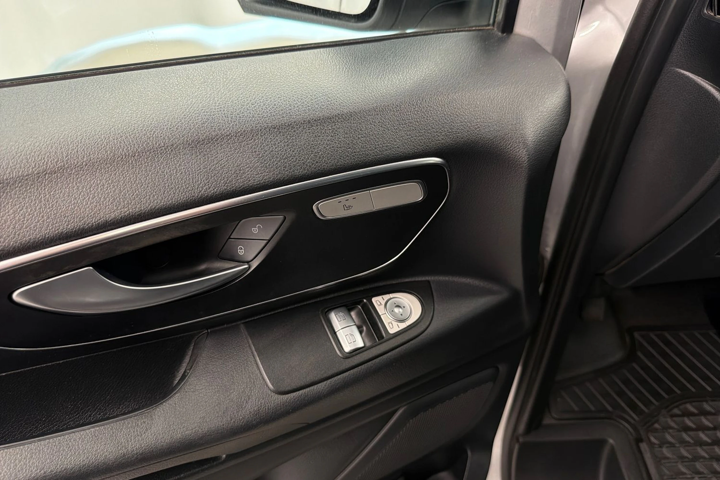 harmaa Mercedes-Benz Vito 2021 kuva 23.