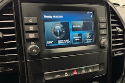 harmaa Mercedes-Benz Vito 2021 kuva 18.