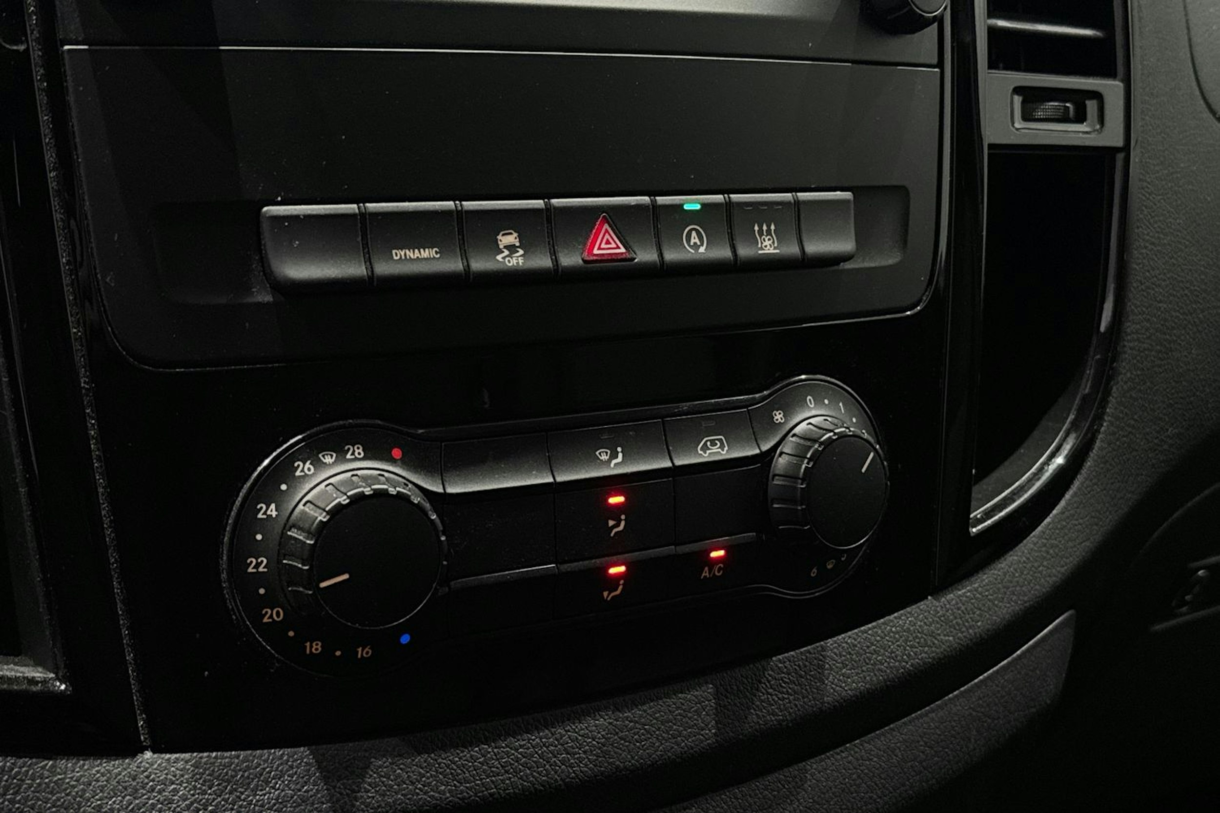 harmaa Mercedes-Benz Vito 2021 kuva 21.