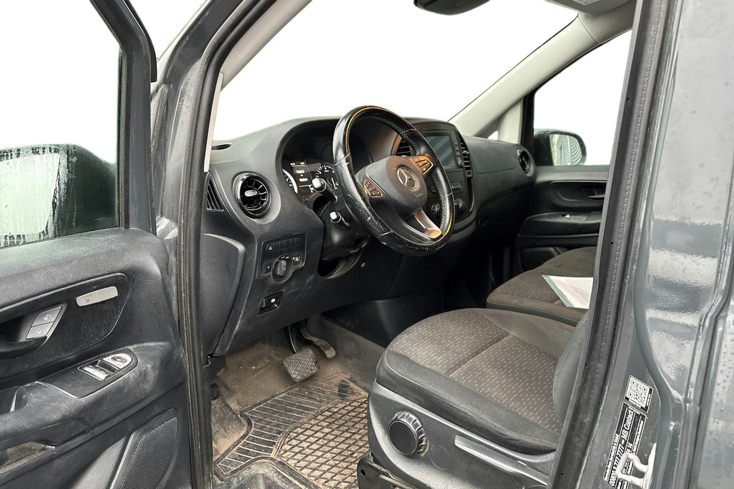 harmaa Mercedes-Benz Vito 2021 kuva 3.