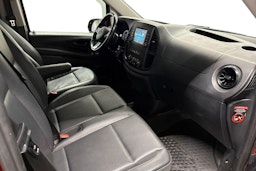 Punainen Mercedes-Benz VITO 2021 kuva 10.