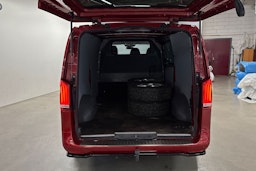 Punainen Mercedes-Benz VITO 2021 kuva 14.