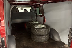 Punainen Mercedes-Benz VITO 2021 kuva 15.