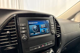 harmaa Mercedes-Benz Vito 2021 kuva 18.