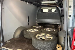 harmaa Mercedes-Benz Vito 2021 kuva 26.