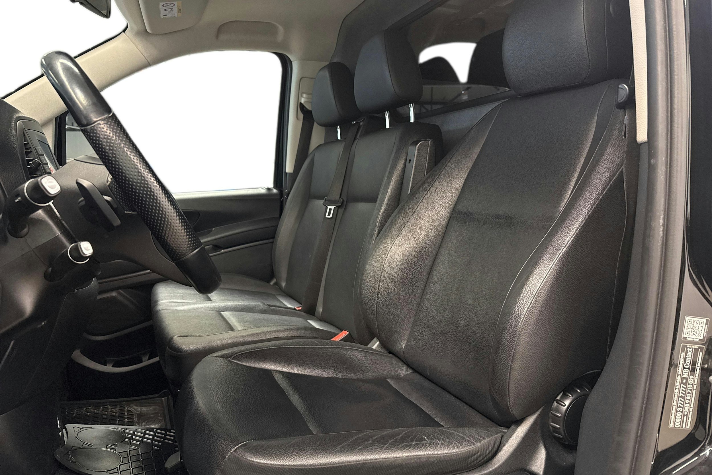 musta Mercedes-Benz Vito 2021 kuva 11.