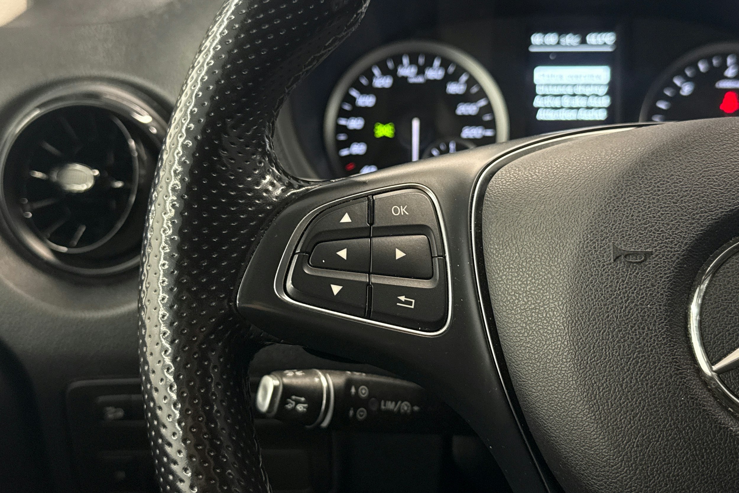 musta Mercedes-Benz Vito 2021 kuva 15.