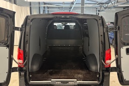 musta Mercedes-Benz Vito 2021 kuva 21.