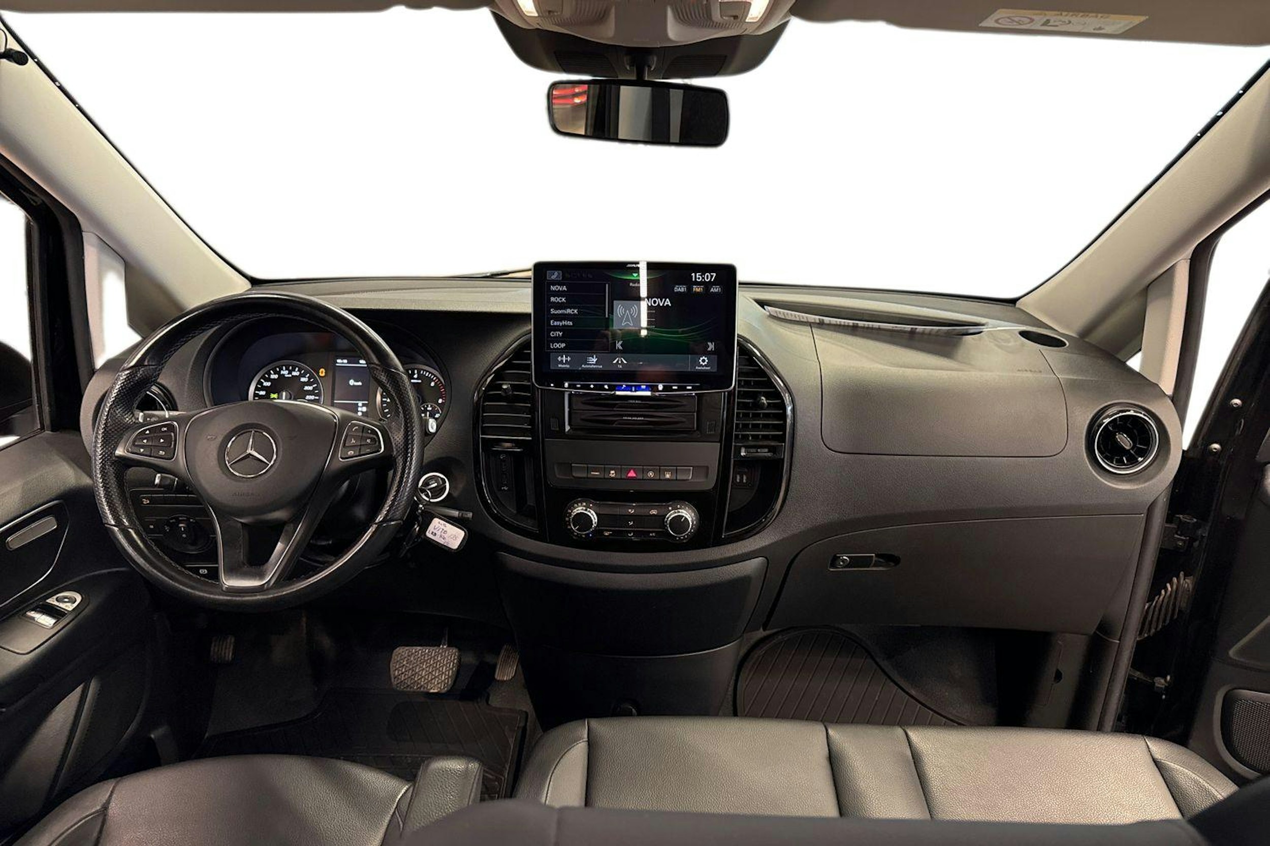 Musta Mercedes-Benz VITO 2021 kuva 9.