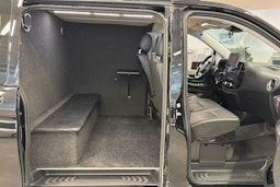 Musta Mercedes-Benz VITO 2021 kuva 13.