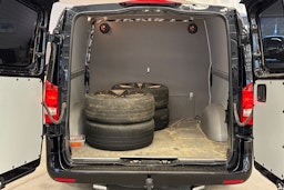 Musta Mercedes-Benz VITO 2021 kuva 15.
