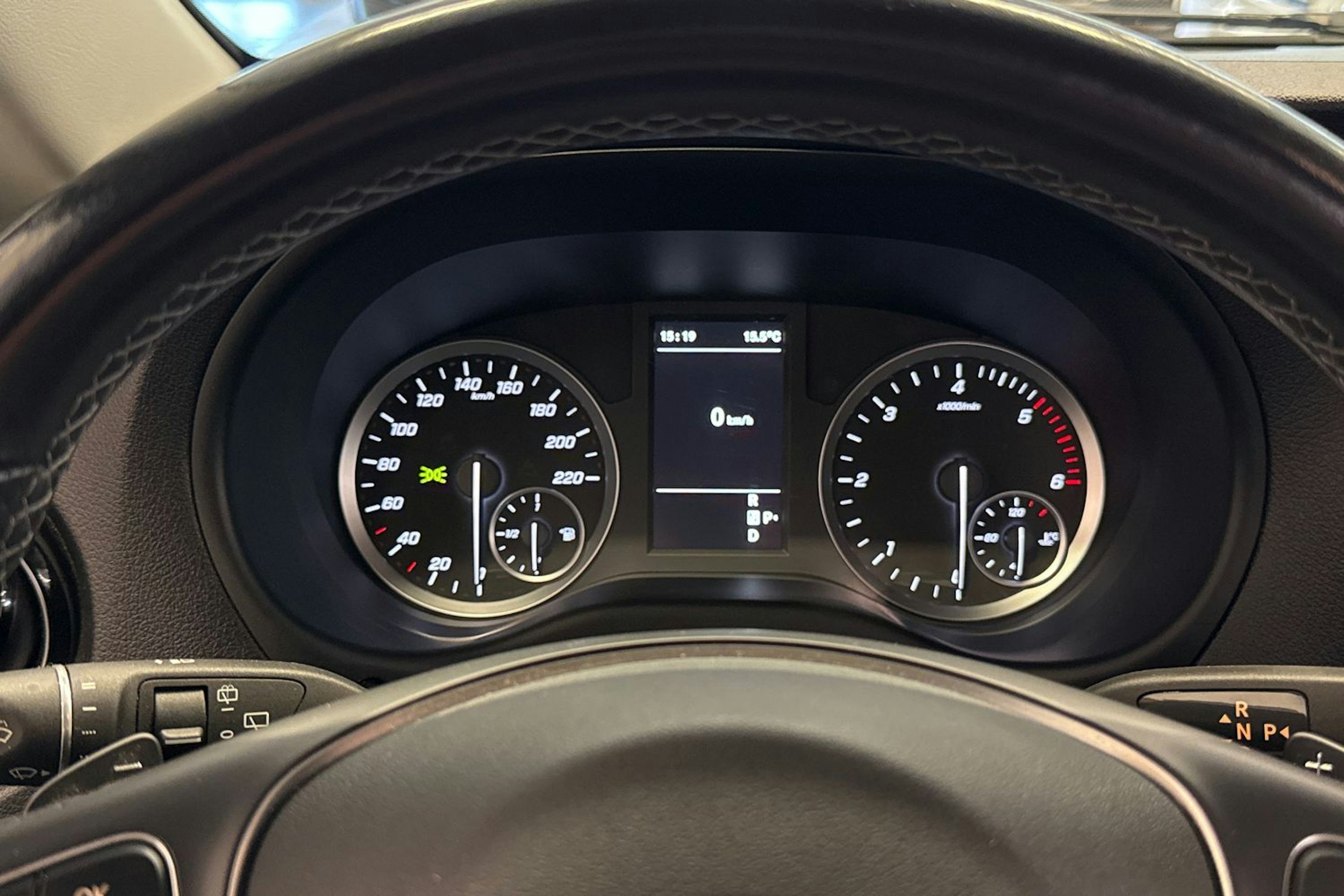 Musta Mercedes-Benz VITO 2021 kuva 17.