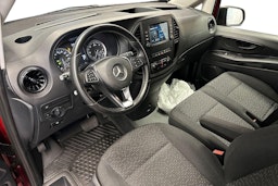 punainen Mercedes-Benz Vito 2021 kuva 3.