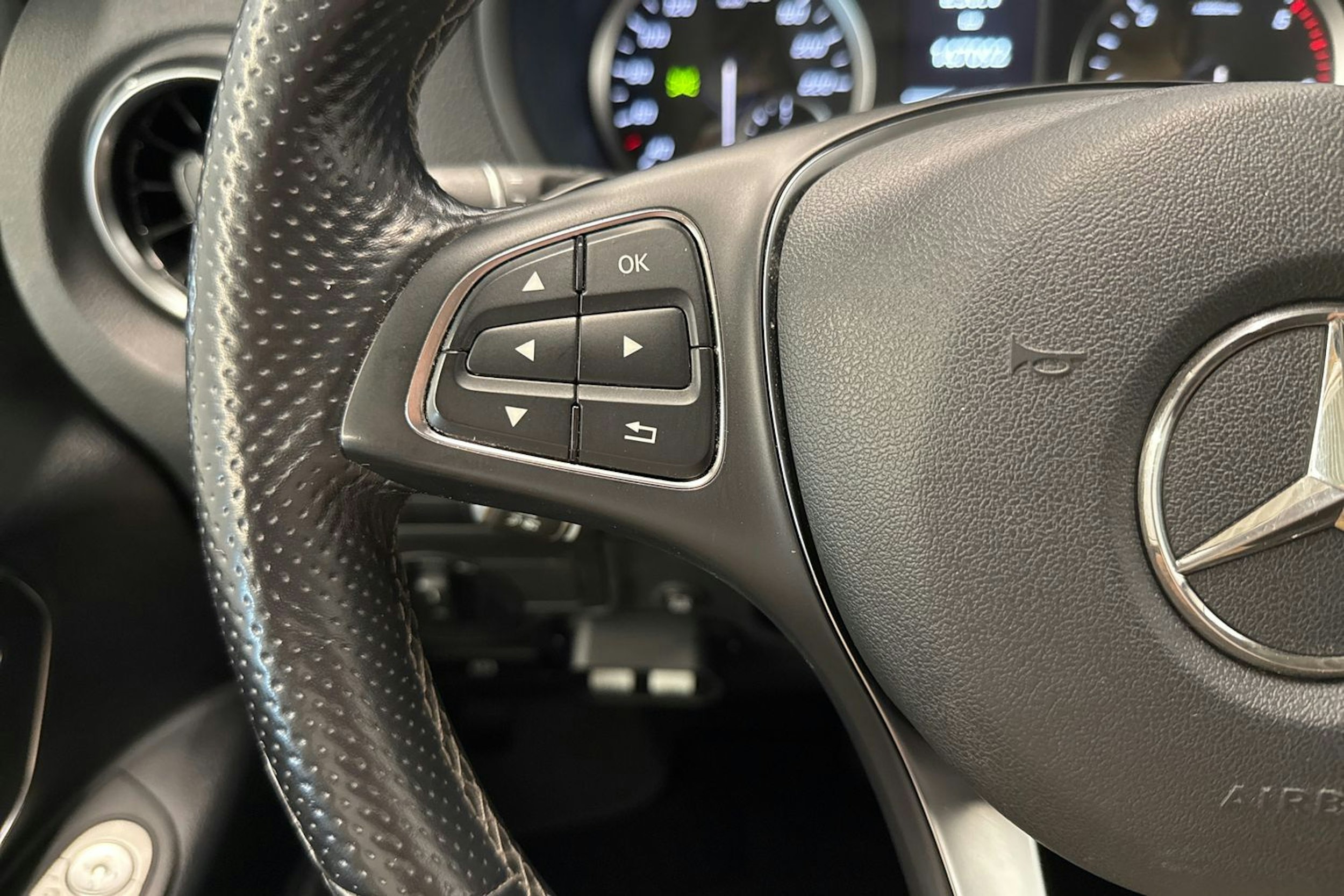 musta Mercedes-Benz Vito 2021 kuva 14.