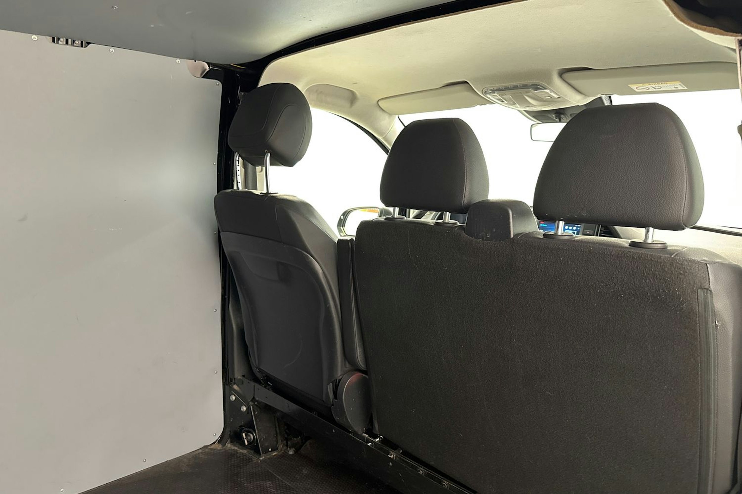 musta Mercedes-Benz Vito 2021 kuva 27.