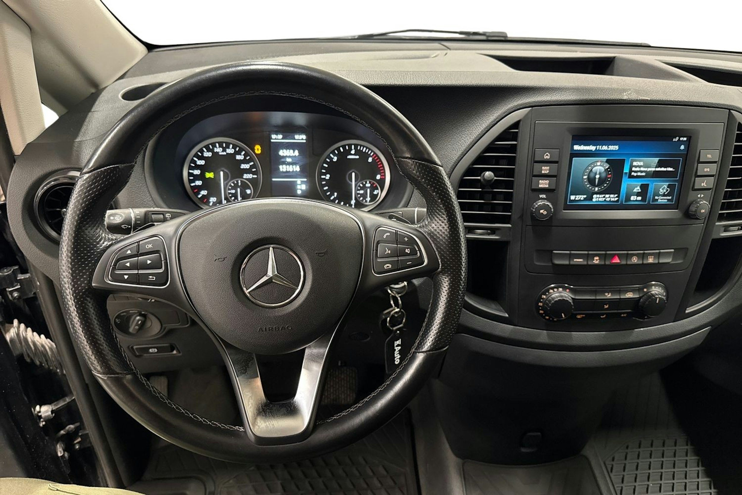 musta Mercedes-Benz Vito 2021 kuva 9.