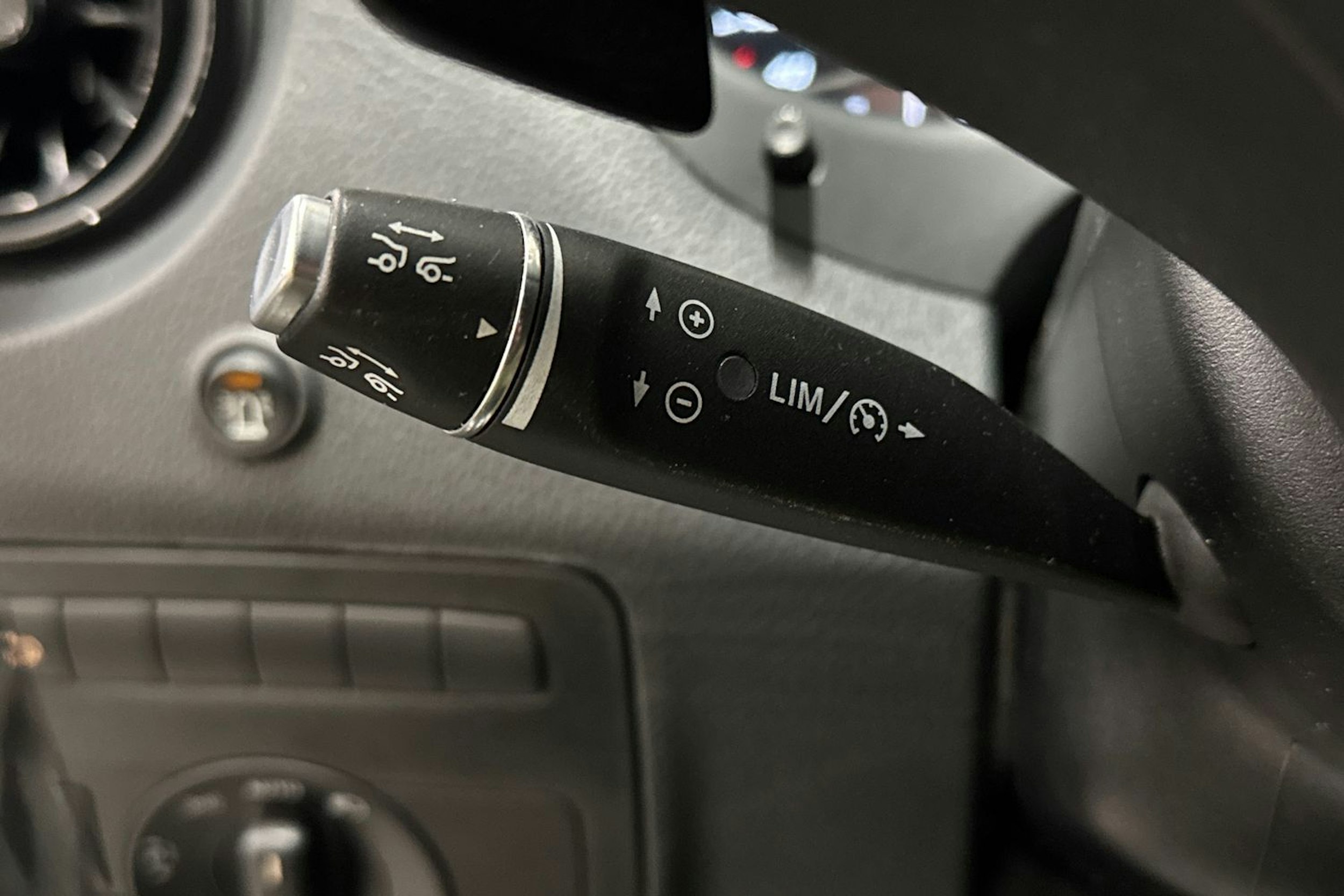 musta Mercedes-Benz Vito 2021 kuva 17.
