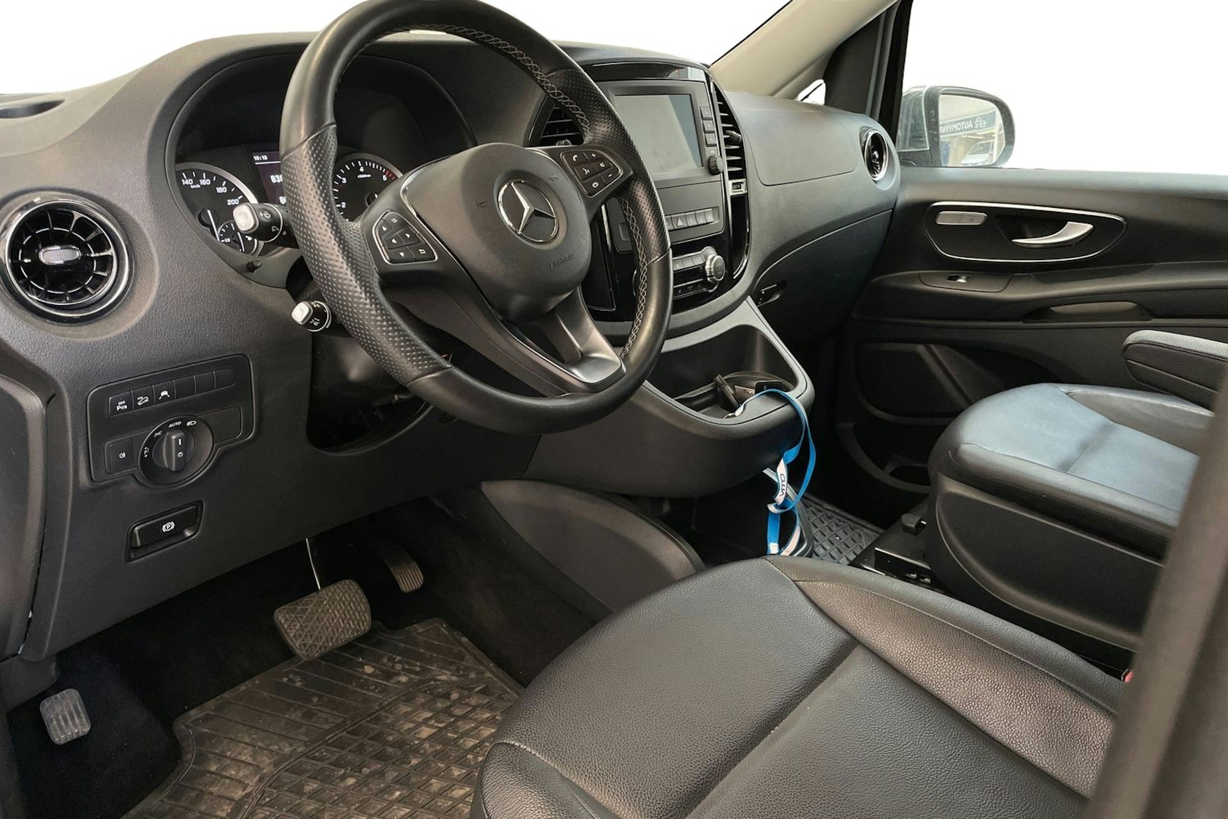 harmaa Mercedes-Benz Vito 2021 kuva 3.
