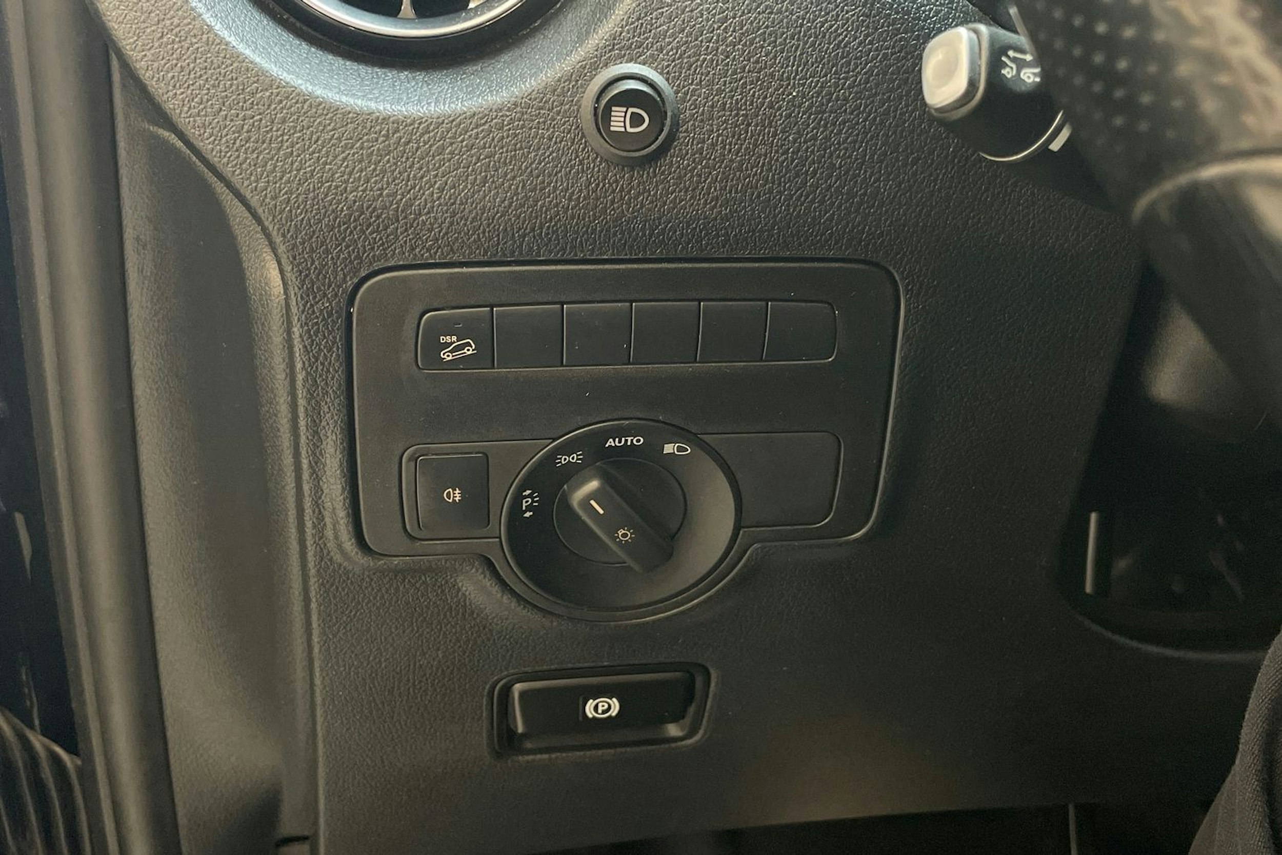 musta Mercedes-Benz Vito 2021 kuva 17.