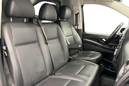musta Mercedes-Benz Vito 2021 kuva 8.