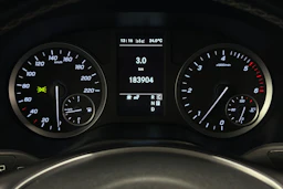 musta Mercedes-Benz Vito 2021 kuva 12.